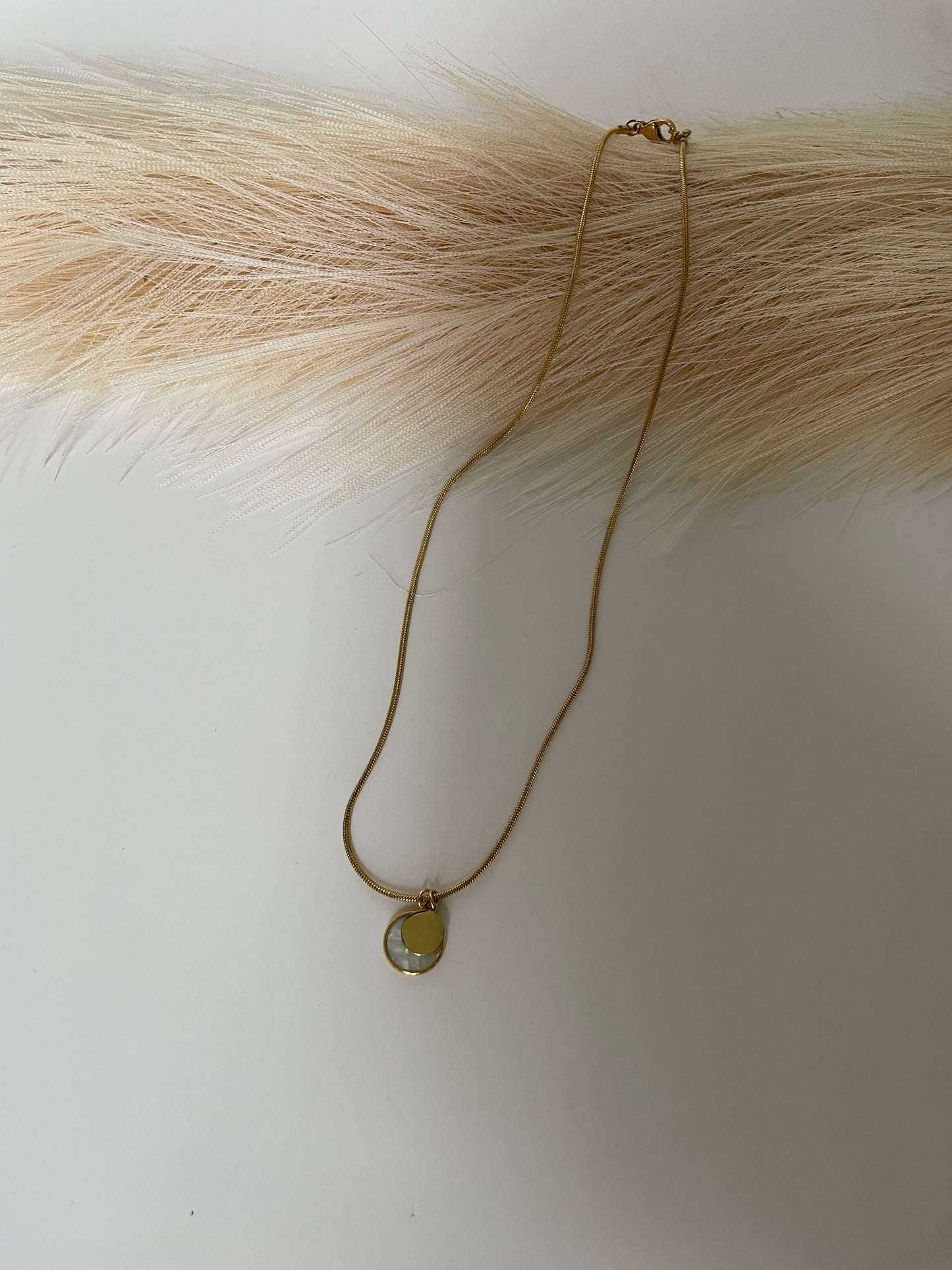 Ely necklace