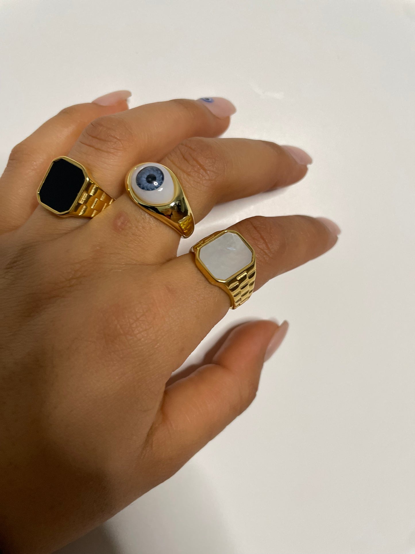Aly ring White