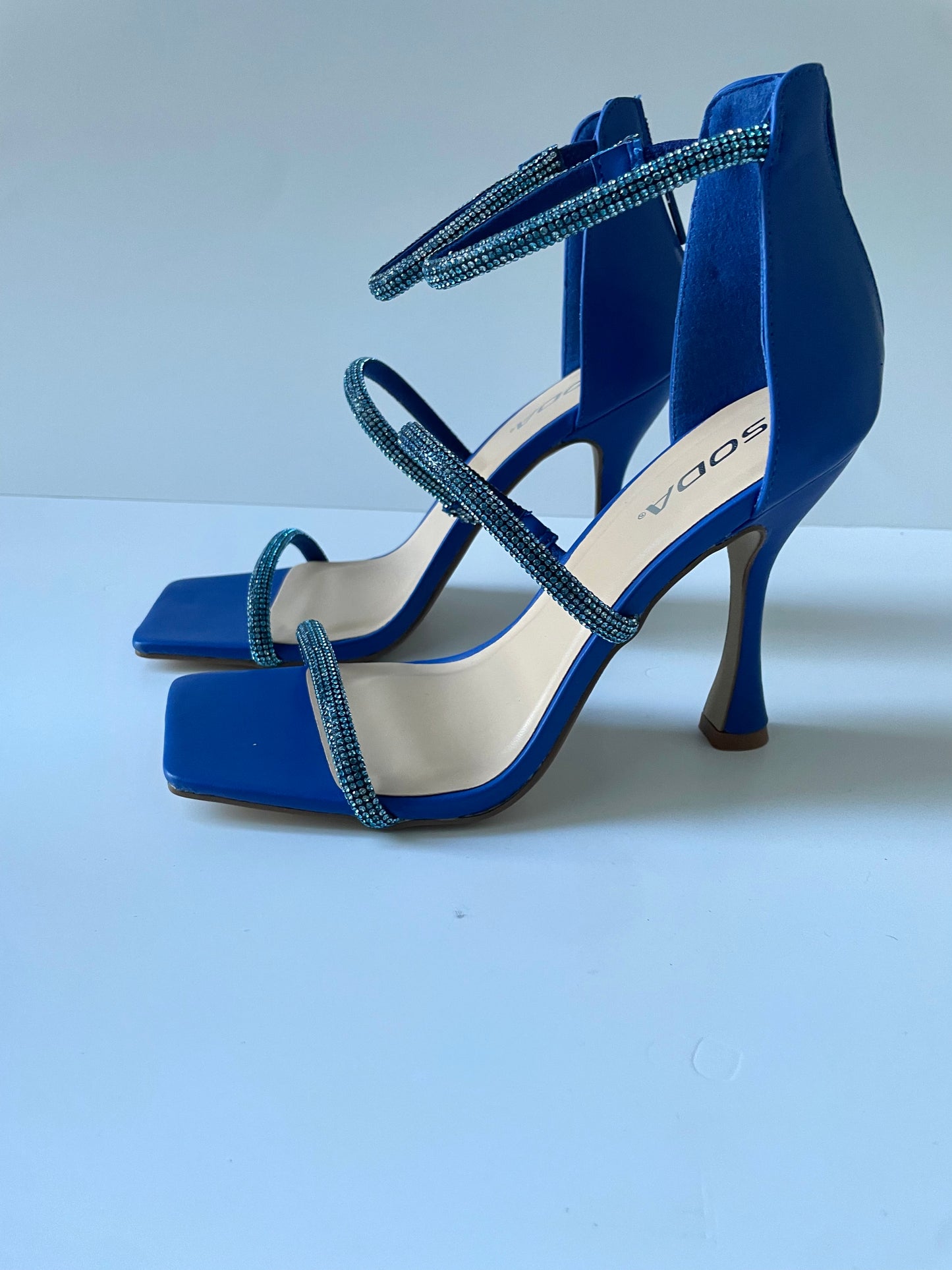 Chica - Blue