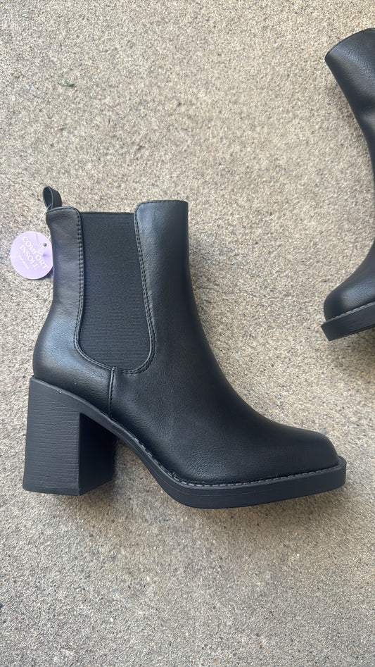 Leo Booties Woman